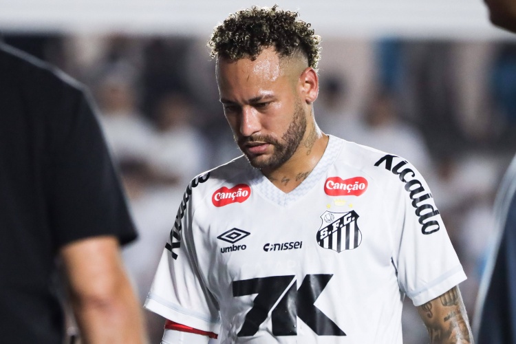 爱体育-记者：桑托斯将在未来几天正式宣布与内马尔续约一年