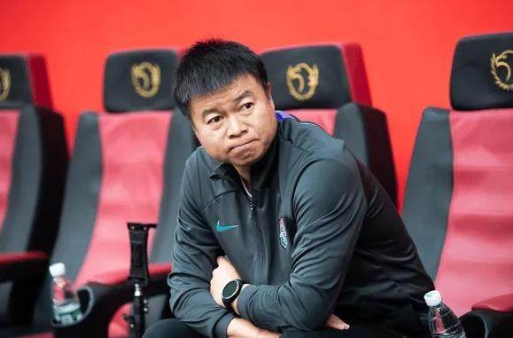 爱体育官网-于根伟称不推崇归化 回应球员续约：不想道德绑架