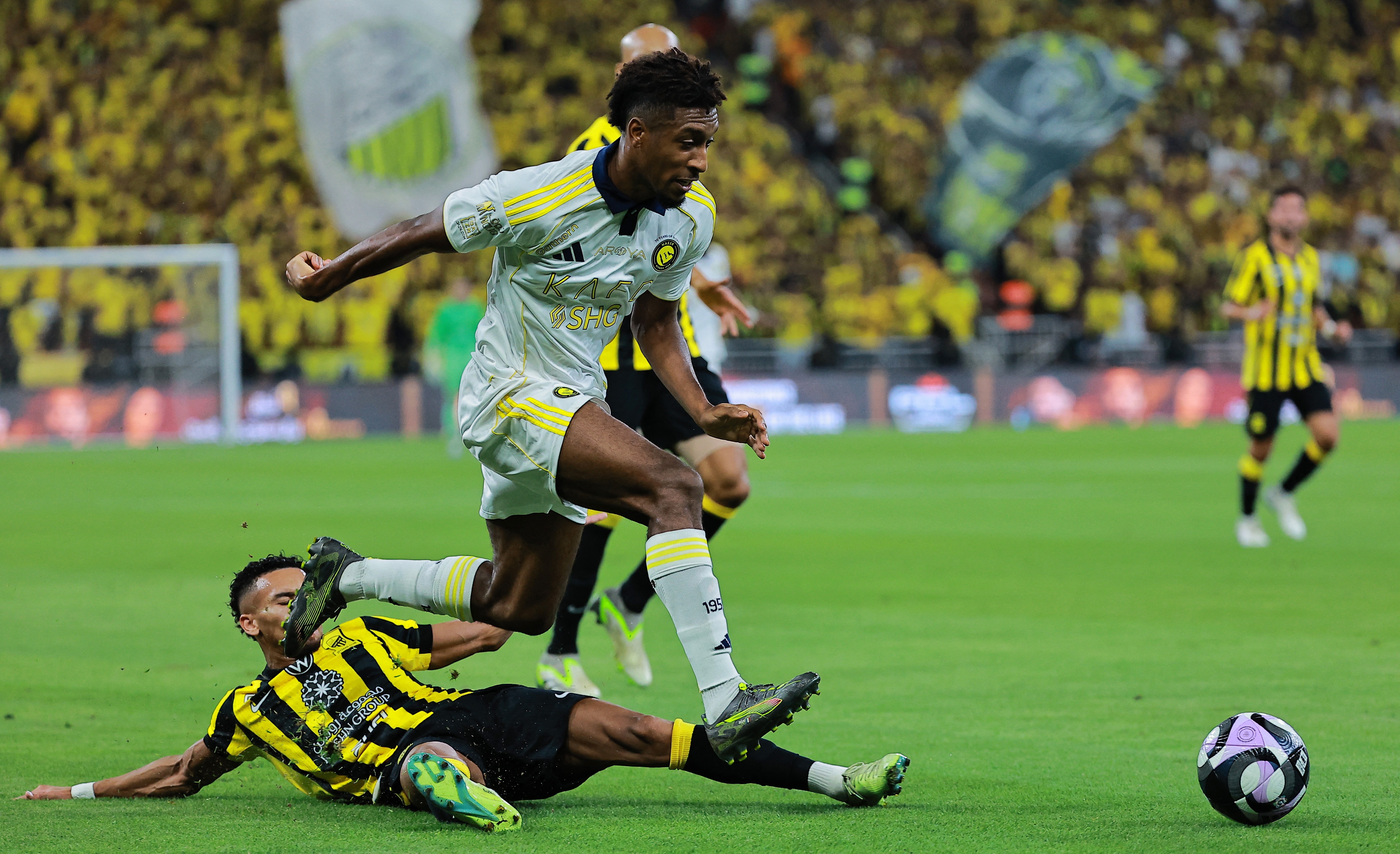 爱体育-沙特媒体：科曼希望参加对吉达联合的比赛，但仍需队医评估